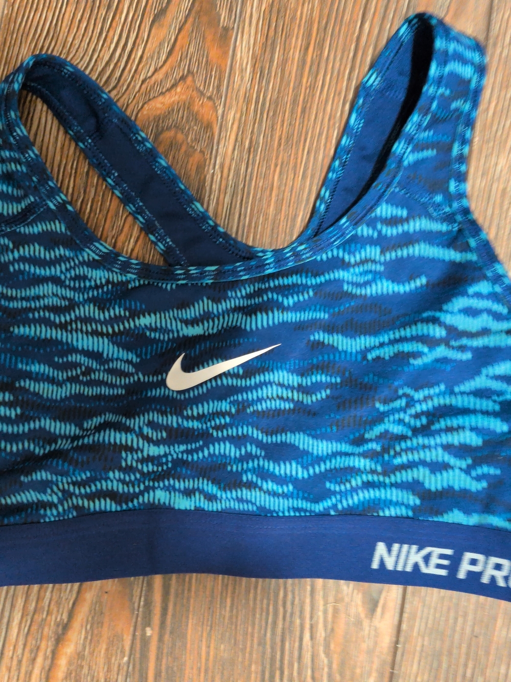 Nike Blue Aqua Patterned Supportive Sports Bra